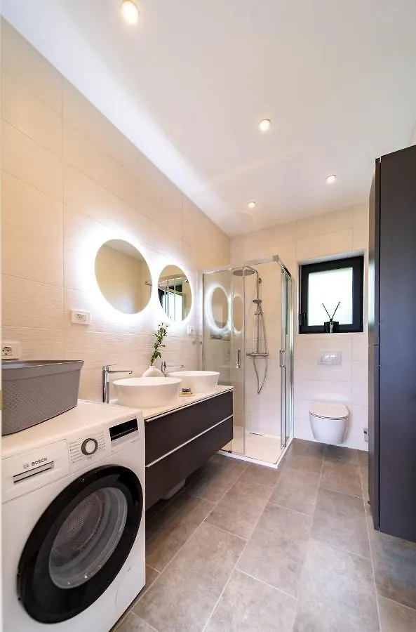 Panorama Suite Dora With Jacuzzi Palit Daire