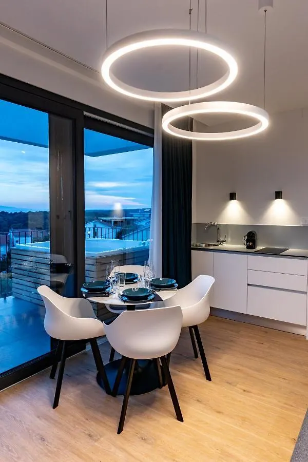 Panorama Suite Dora With Jacuzzi Palit