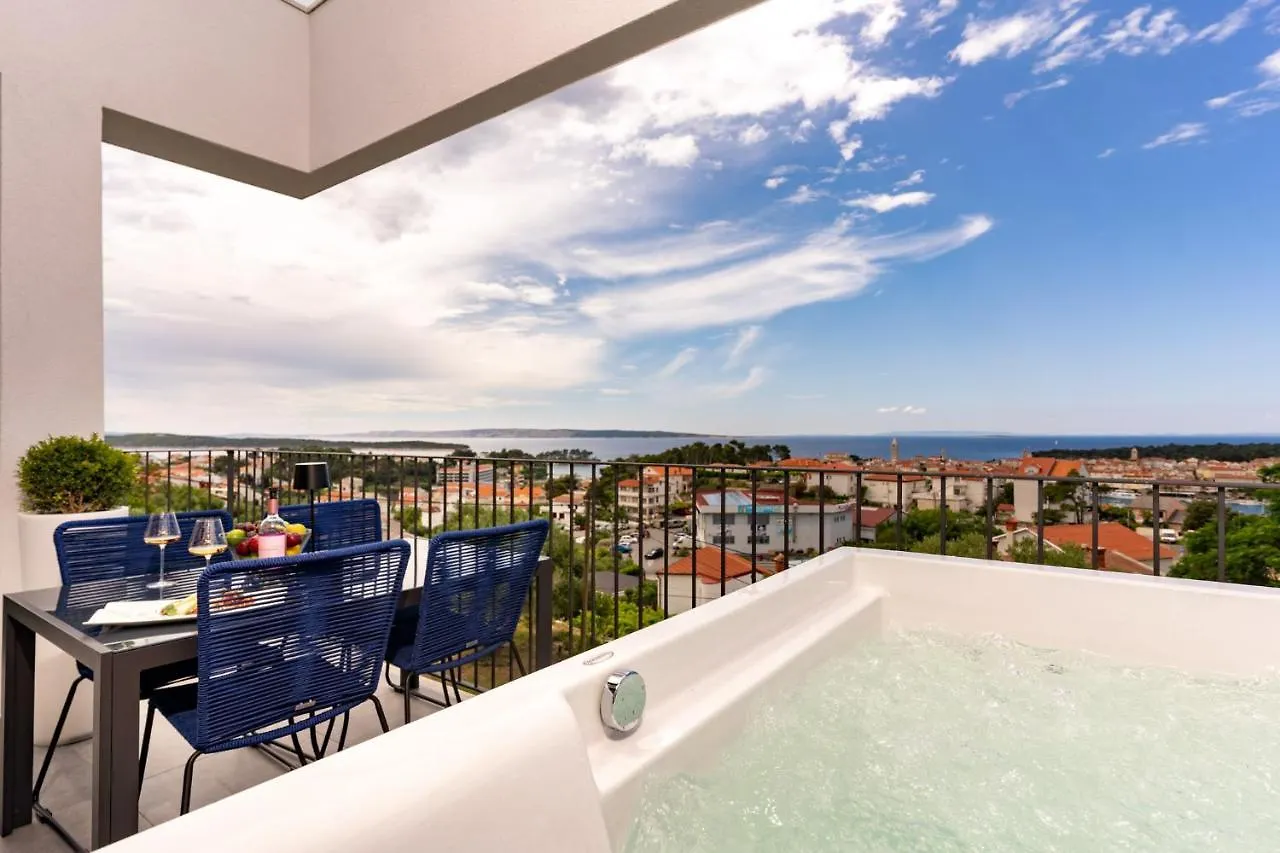 Apartment Panorama Suite Dora With Jacuzzi Palit